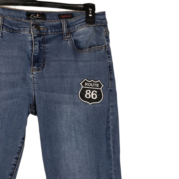 Earl Boyfriend Jeans Size 12 Embroidered Colorful Patches Route 66 Blue Denim - Picture 3 of 12